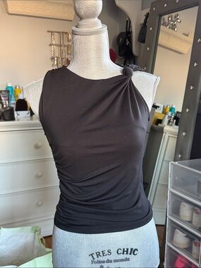 Sleeveless Knot-Shoulder Women’s Top in Black